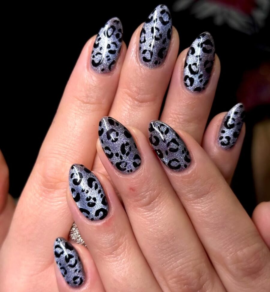 Chic velvet nails with leopard print design