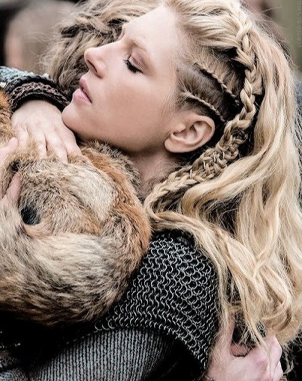 Intricate Viking braids and cascading waves