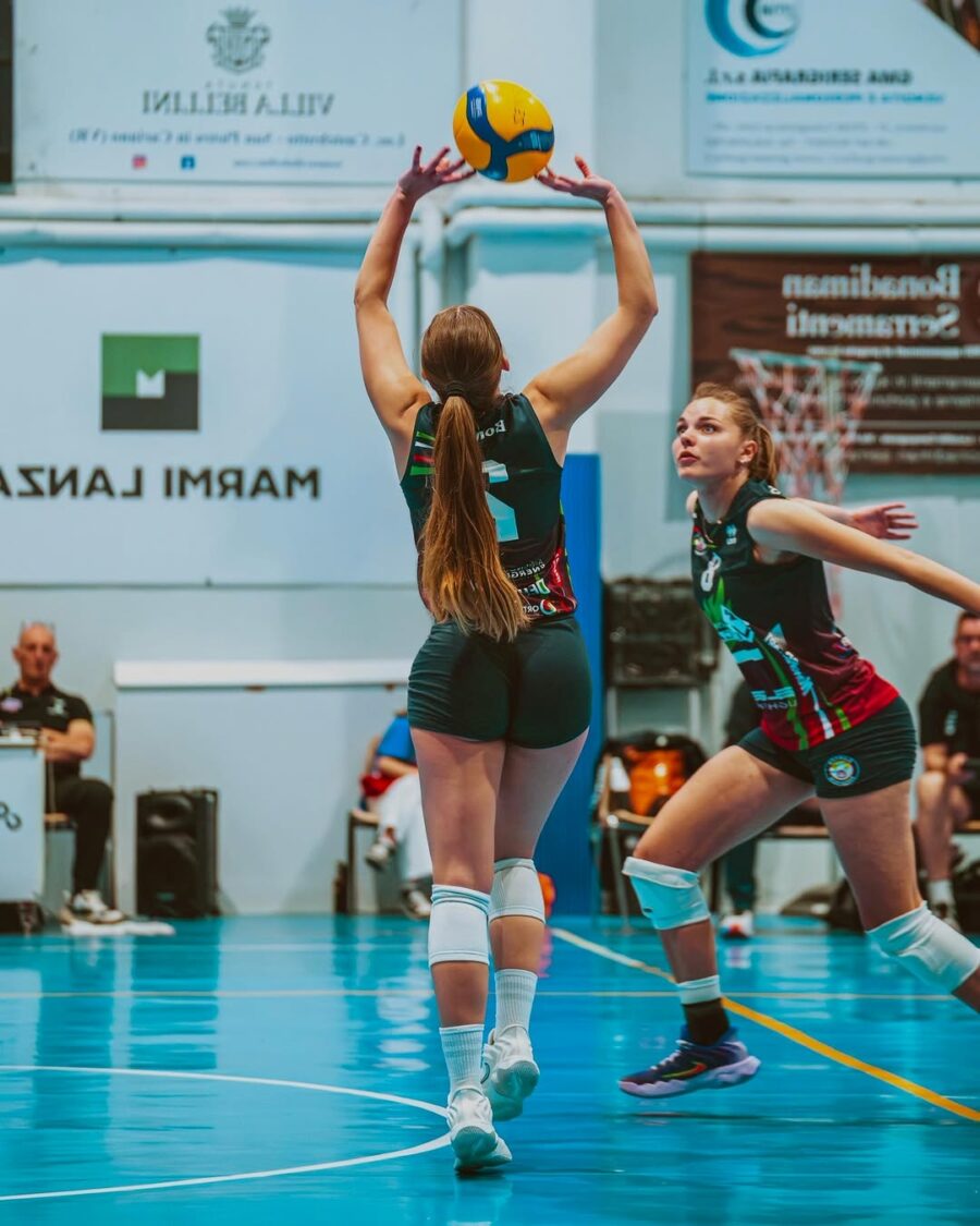 Dynamic hairstyles for volleyball court performance
