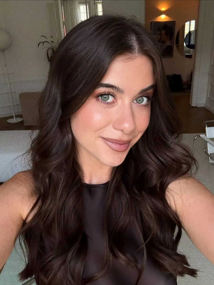 Effortless natural glow for a workday
