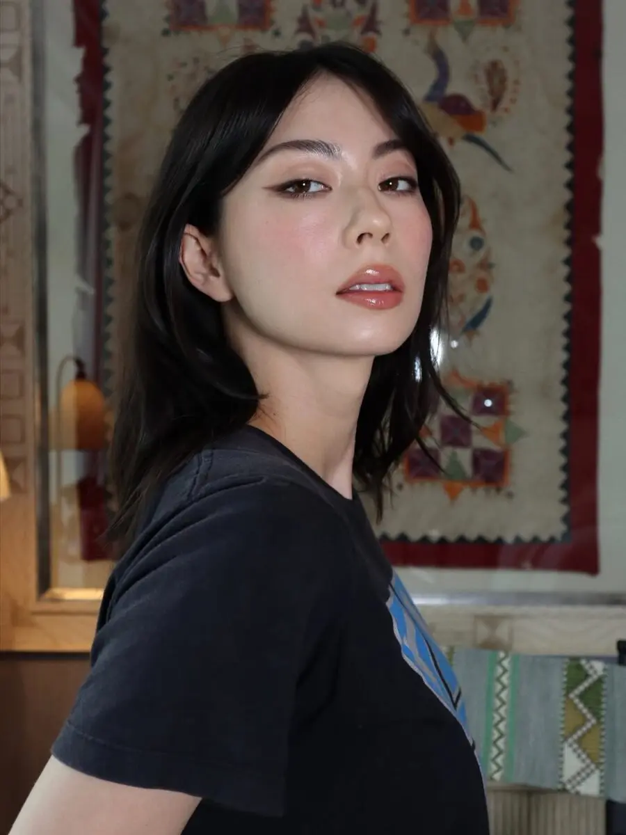 Effortless work makeup with natural glow