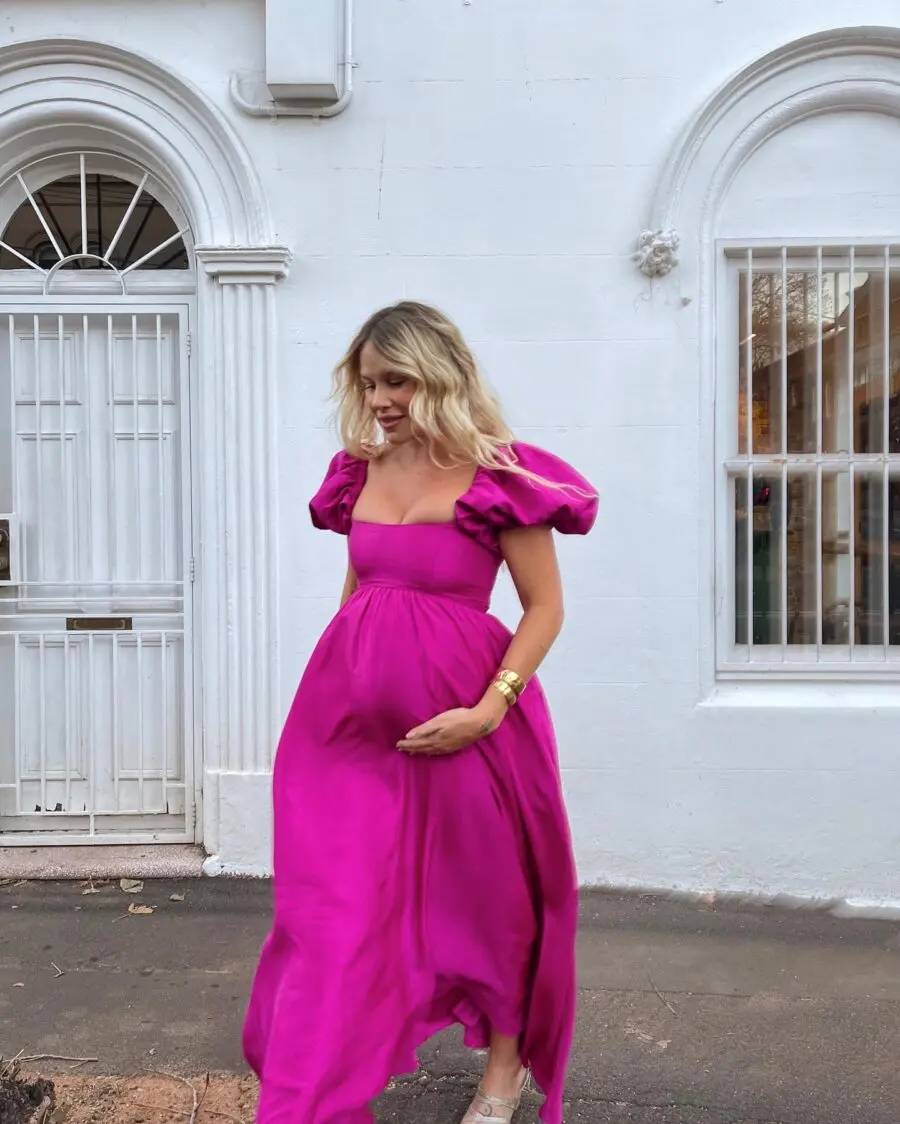 Chic pink puff sleeve maternity dress