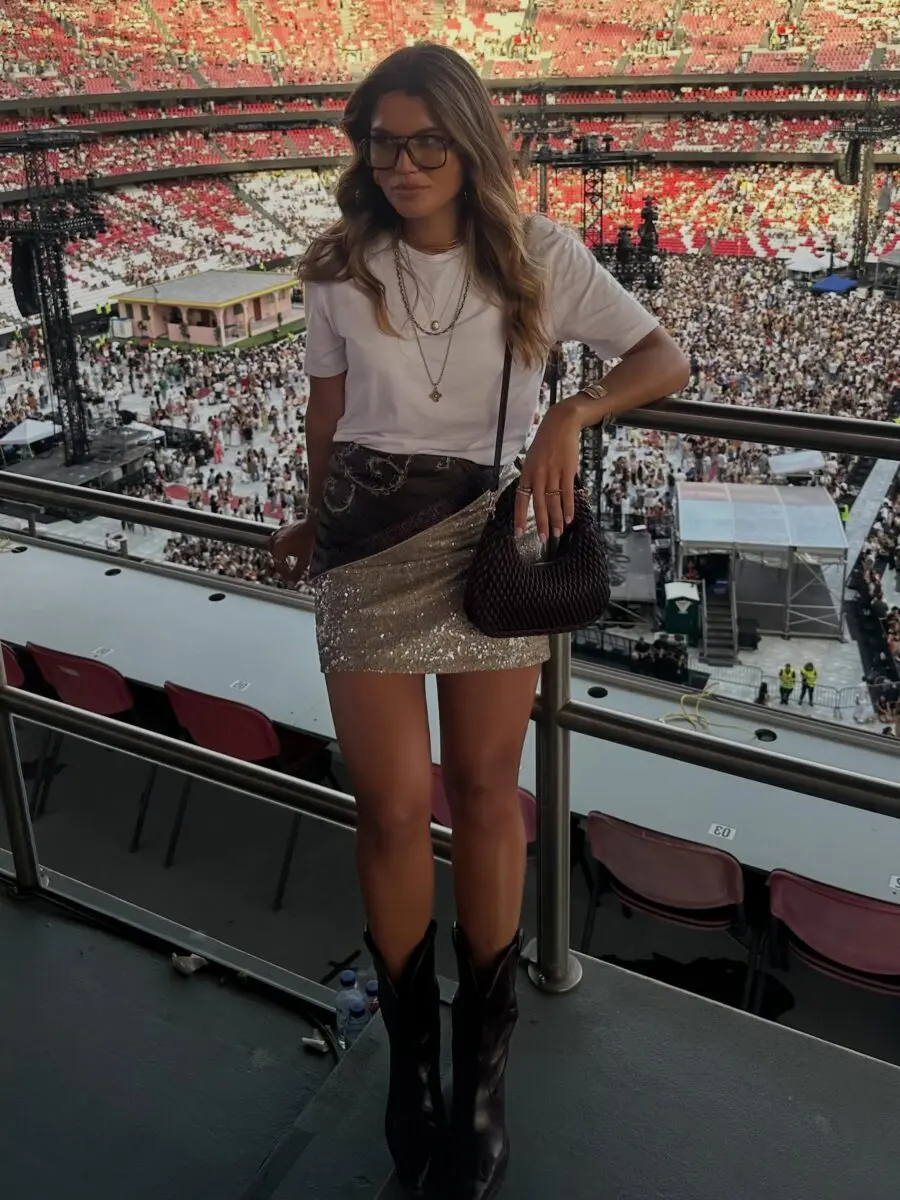 Stylish and chic concert outfit inspiration