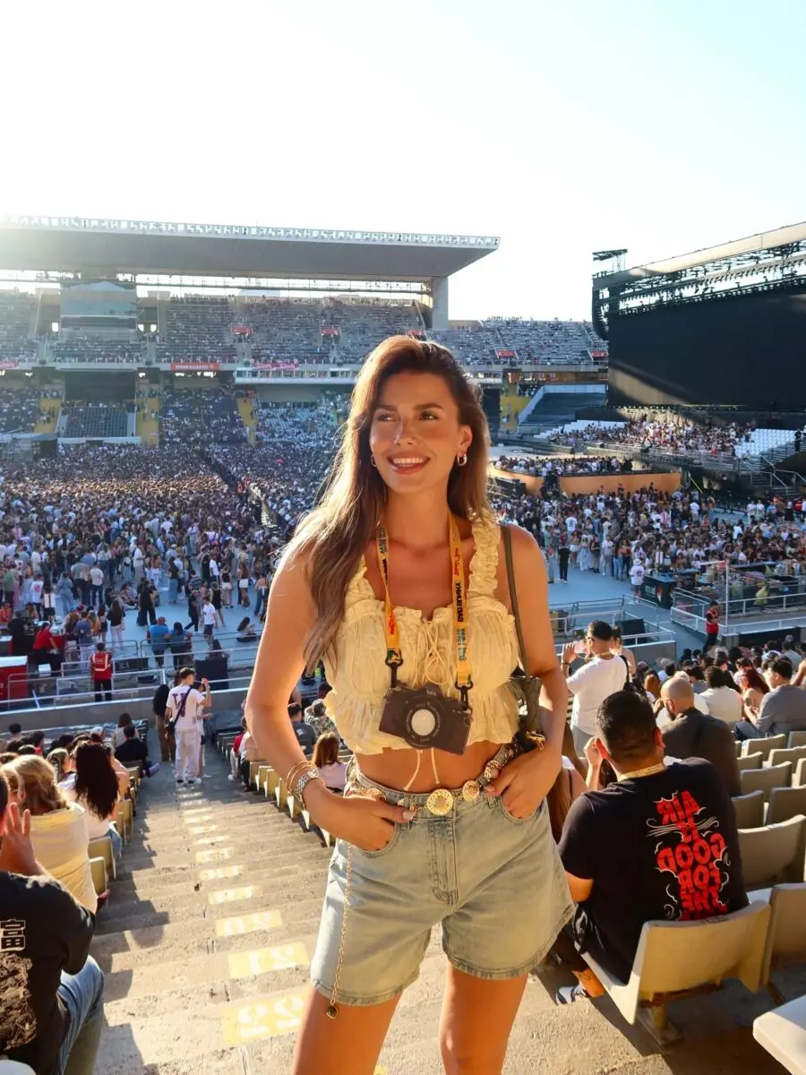 Stylish summer outfit for a concert experience
