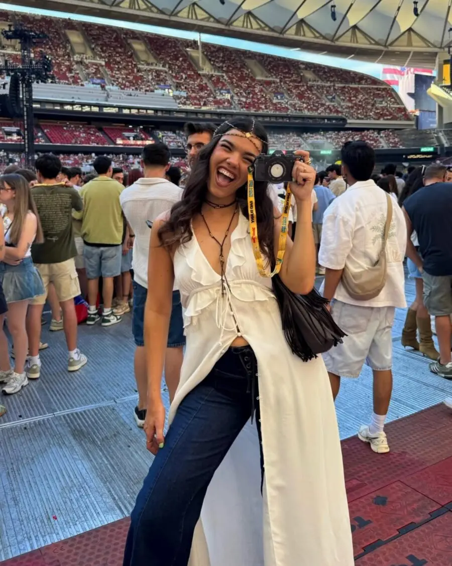 Chic concert-ready outfit with flowy flair