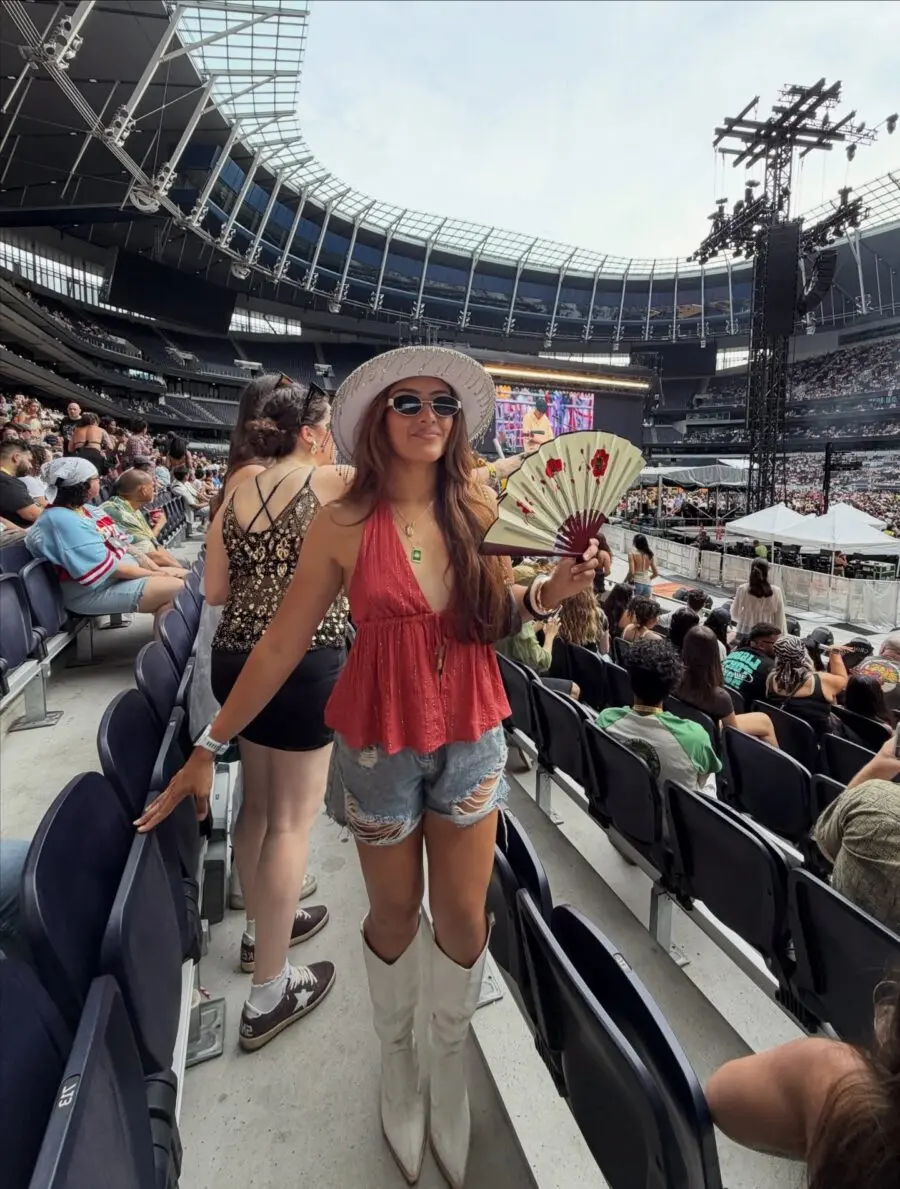 Stylish Concert Outfit with Summer Vibes