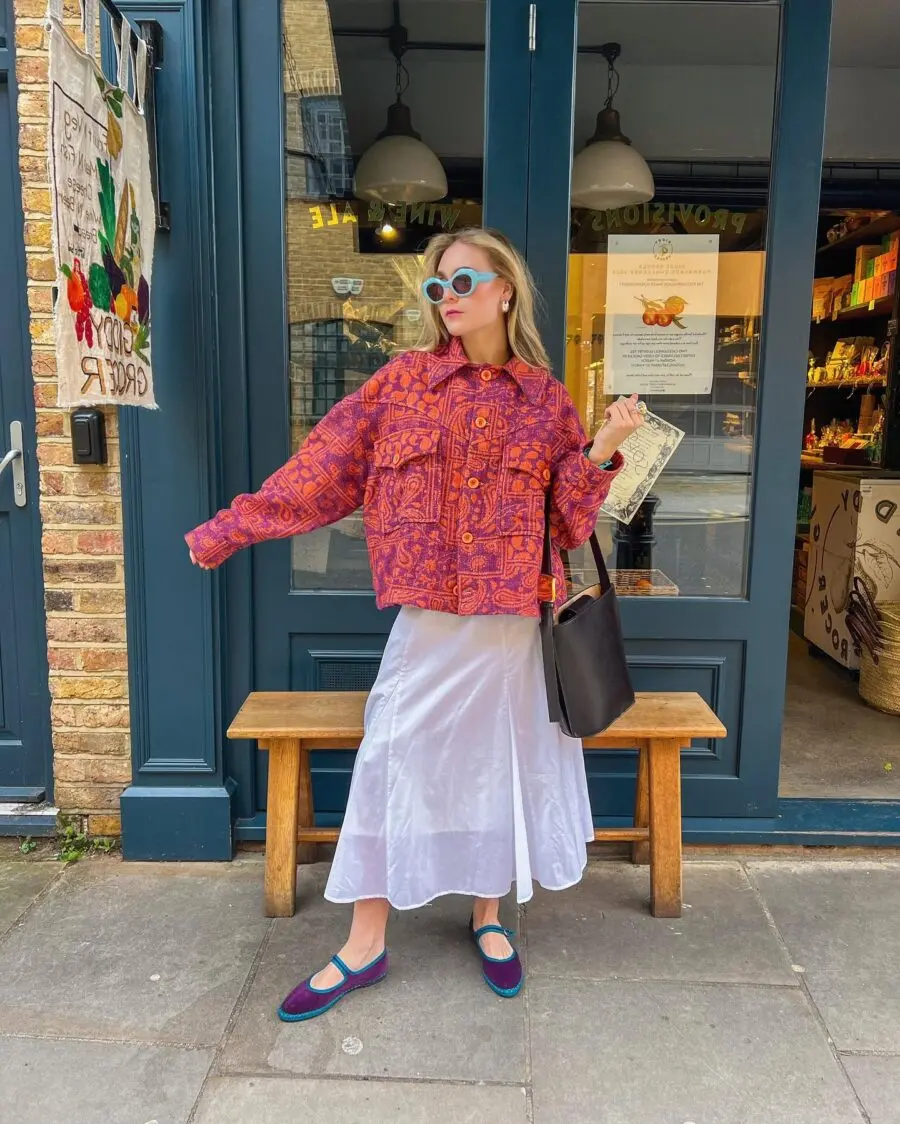 Bold colors for a chic casual outfit