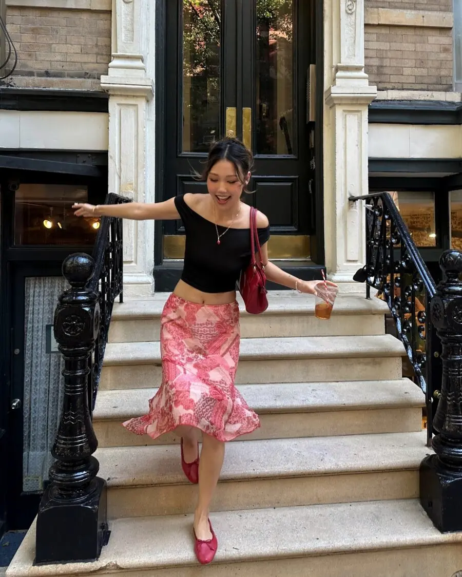 Chic Summer Look with Ballet Flats and Skirt
