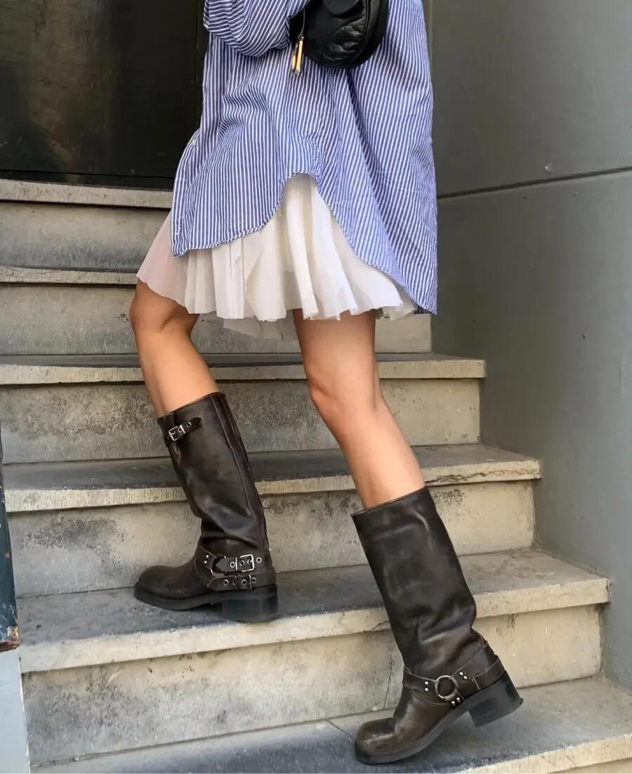 Chic biker boots with casual layered look