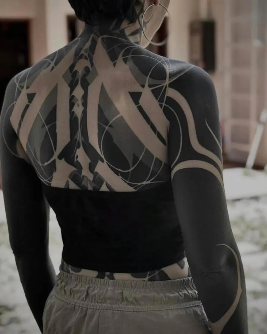 Stylish abstract black sleeve tattoo design