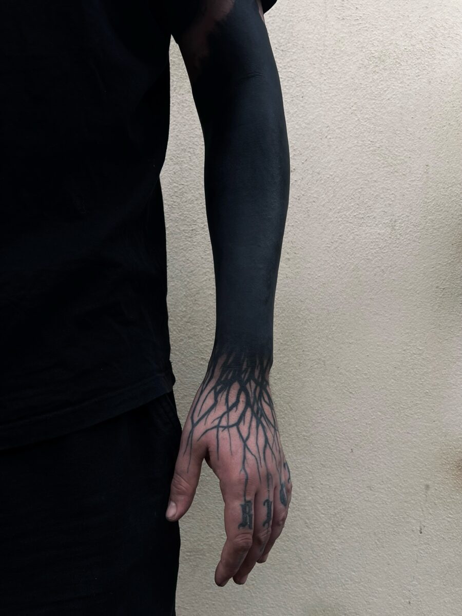 Exquisite black sleeve tattoo with root motifs