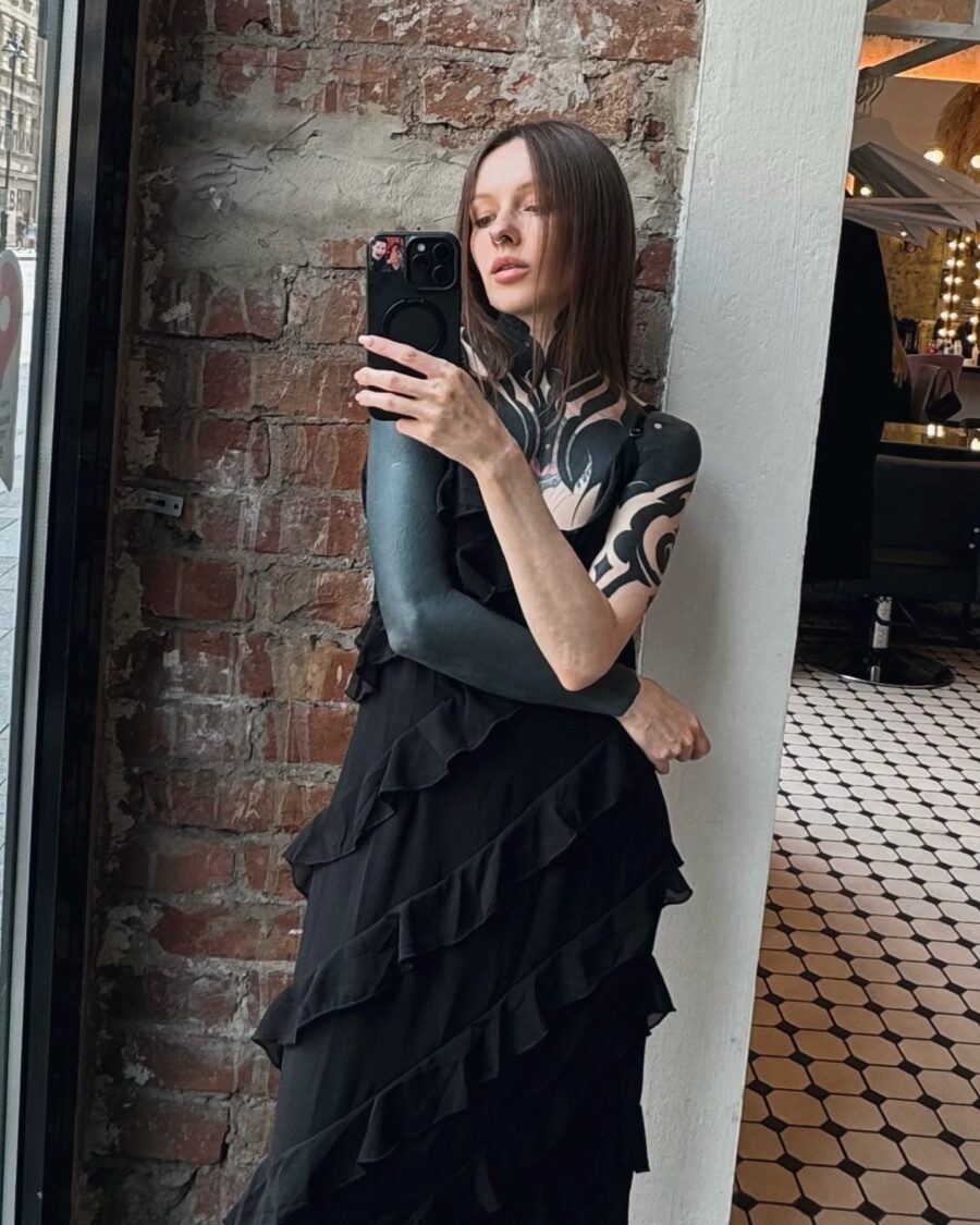 Elegant black sleeve tattoo style statement