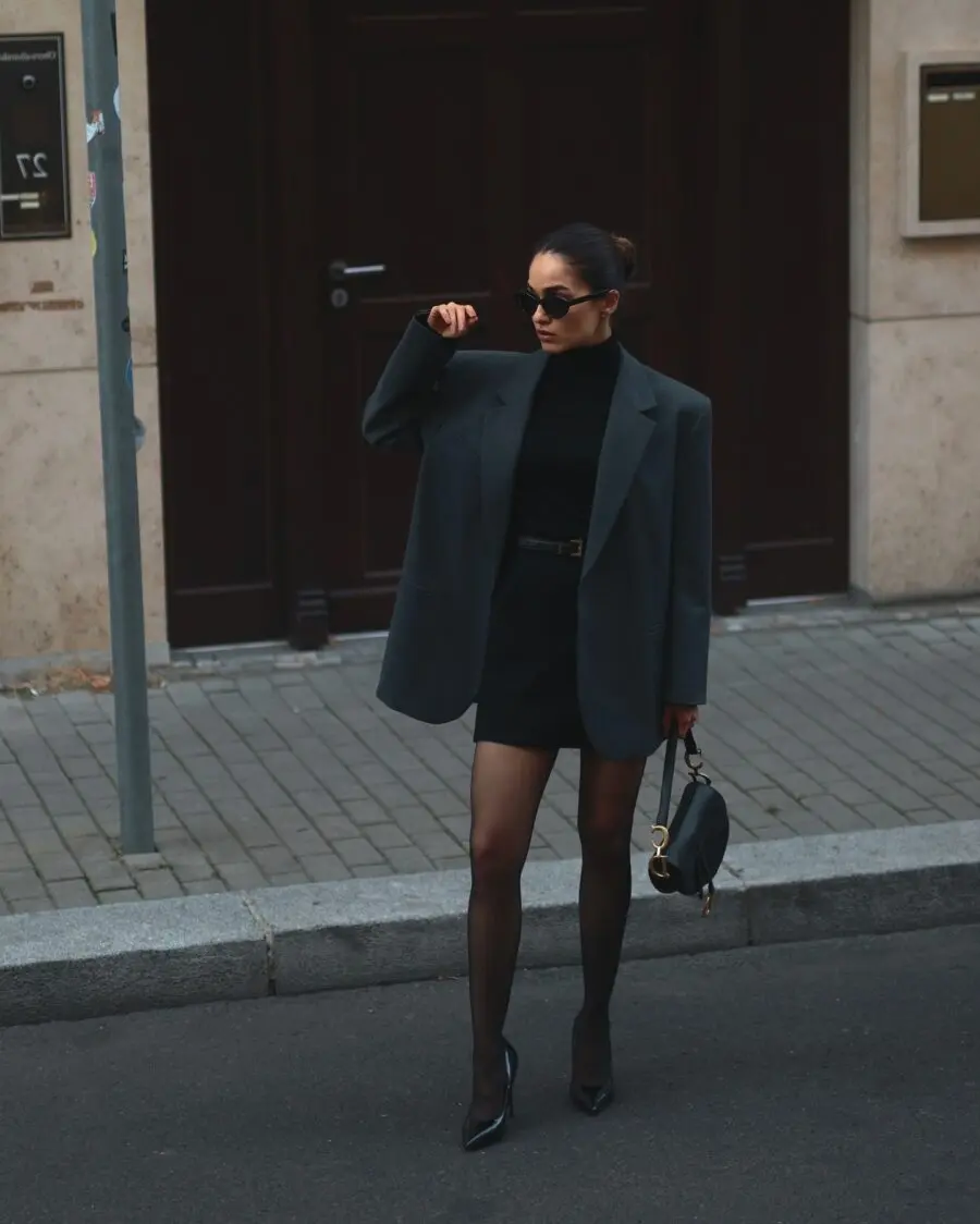 Chic Blazer Dress Ensemble for Street Style