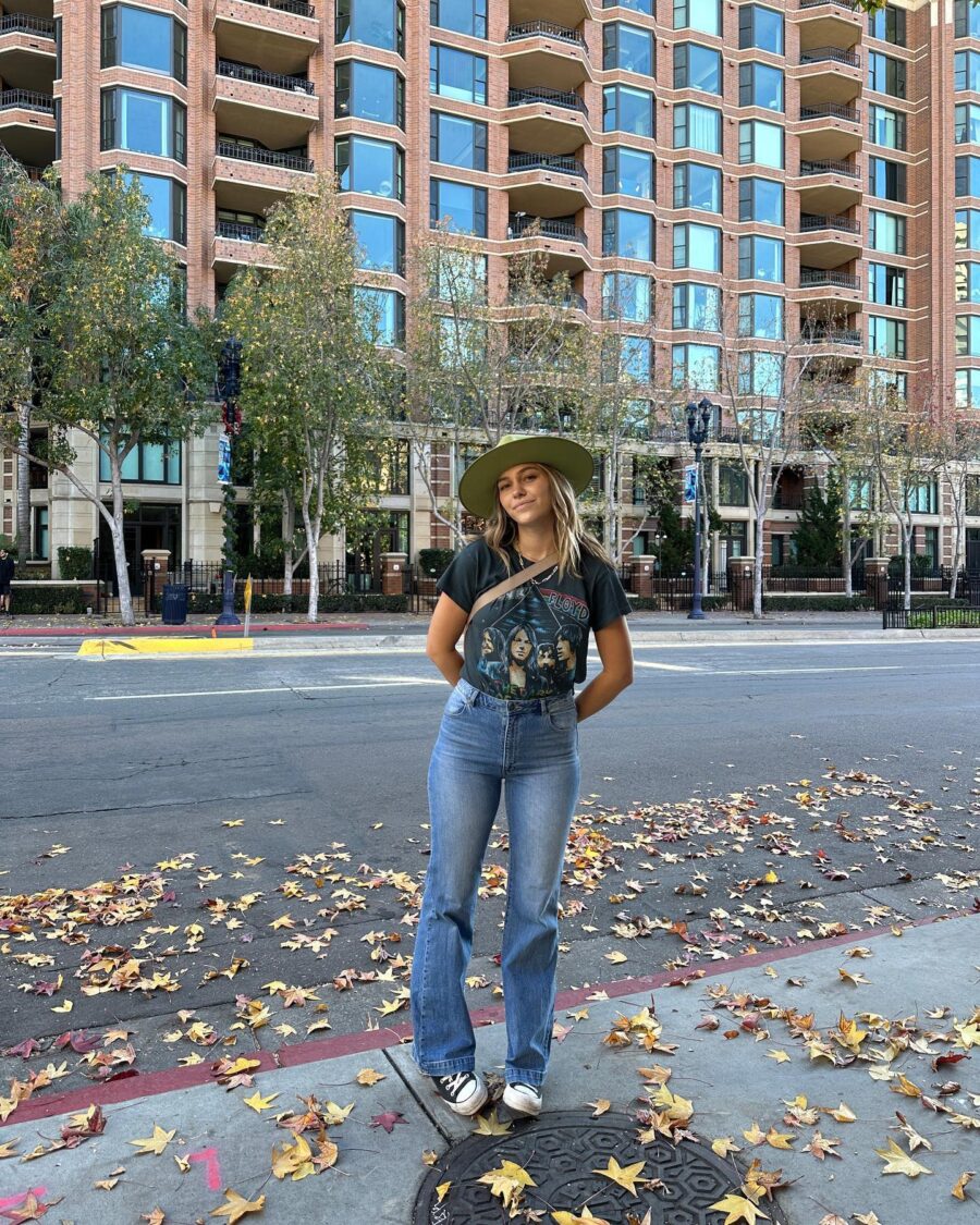 Stylish Fall Look with Converse Sneakers