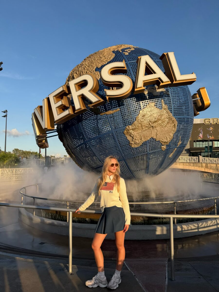Chic Casual Style for Universal Studios Visit