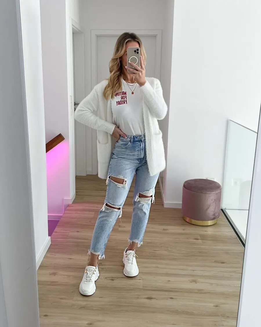 Effortless casual style with white sneakers