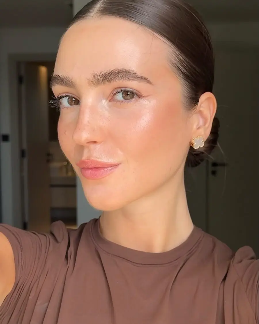 Effortless glow and fresh-faced beauty look