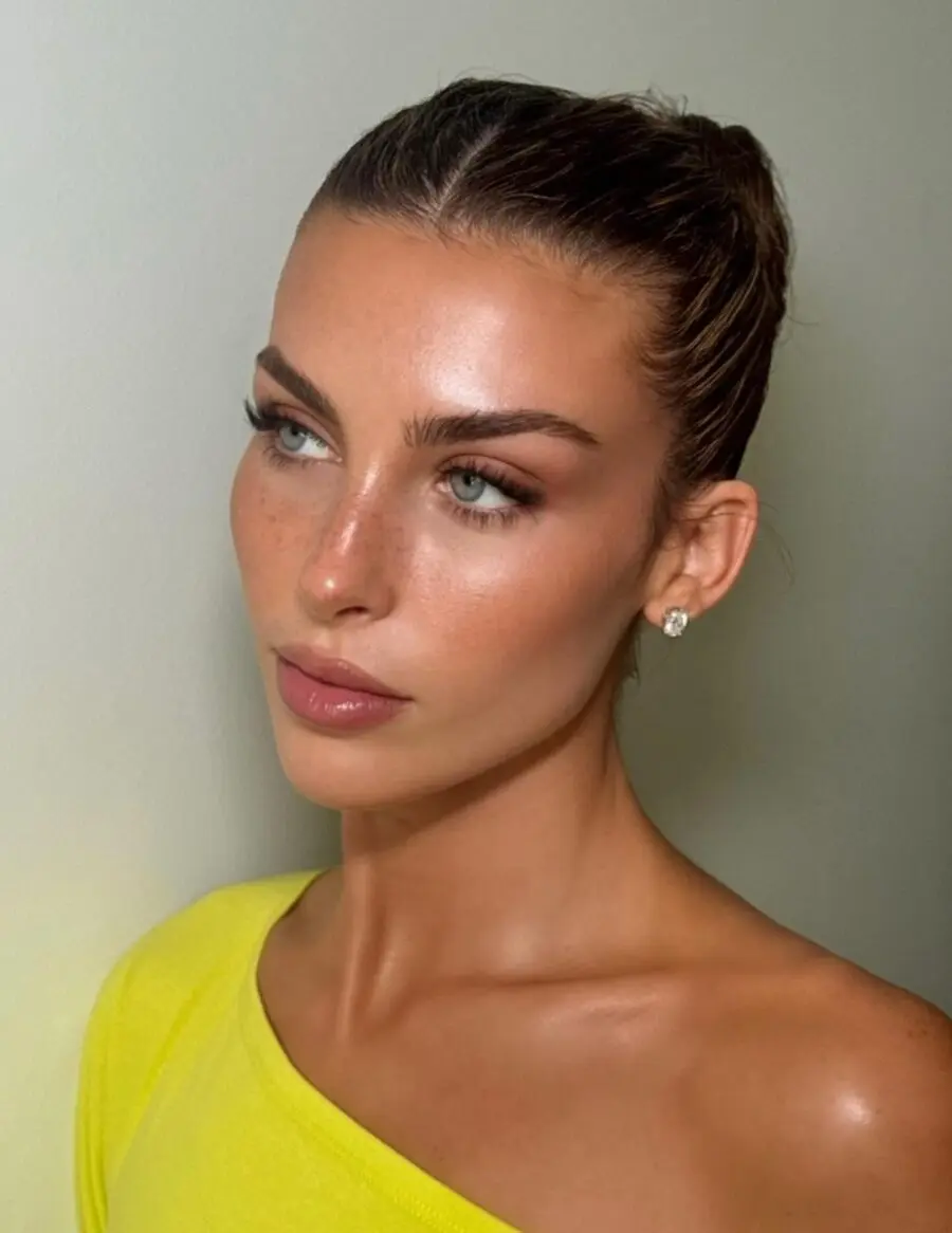 Effortlessly radiant clean girl makeup look