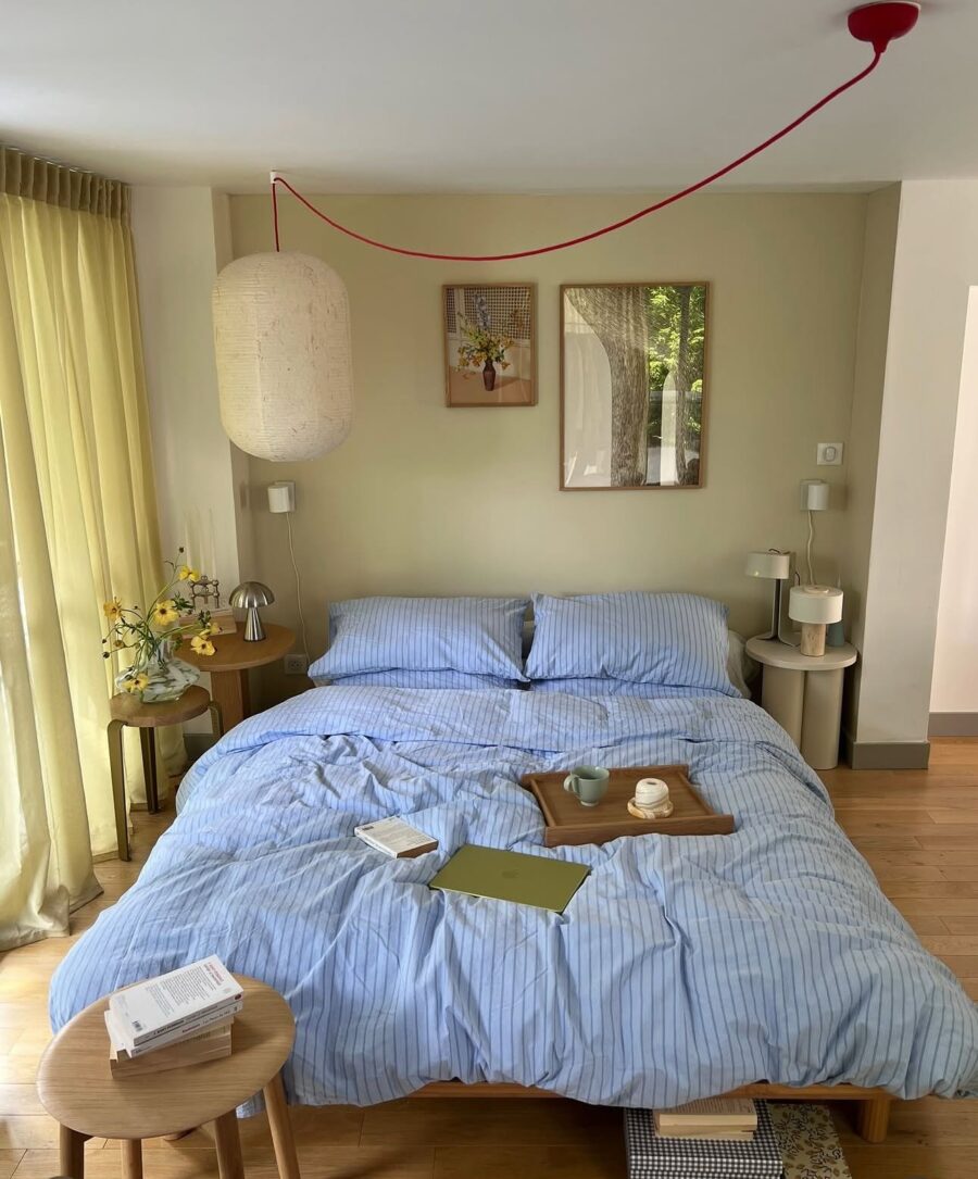 Charming blue-themed bedroom decor inspiration