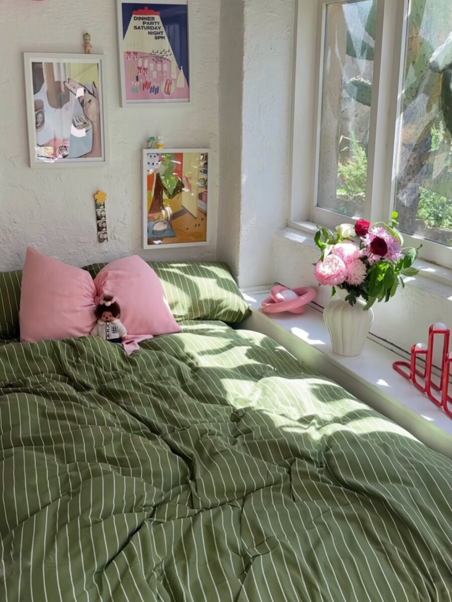 Charming green-themed bedroom decor inspiration