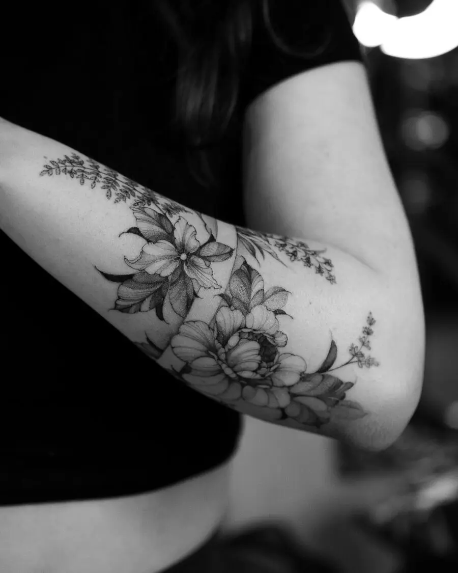 Elegant floral design in black and white ink