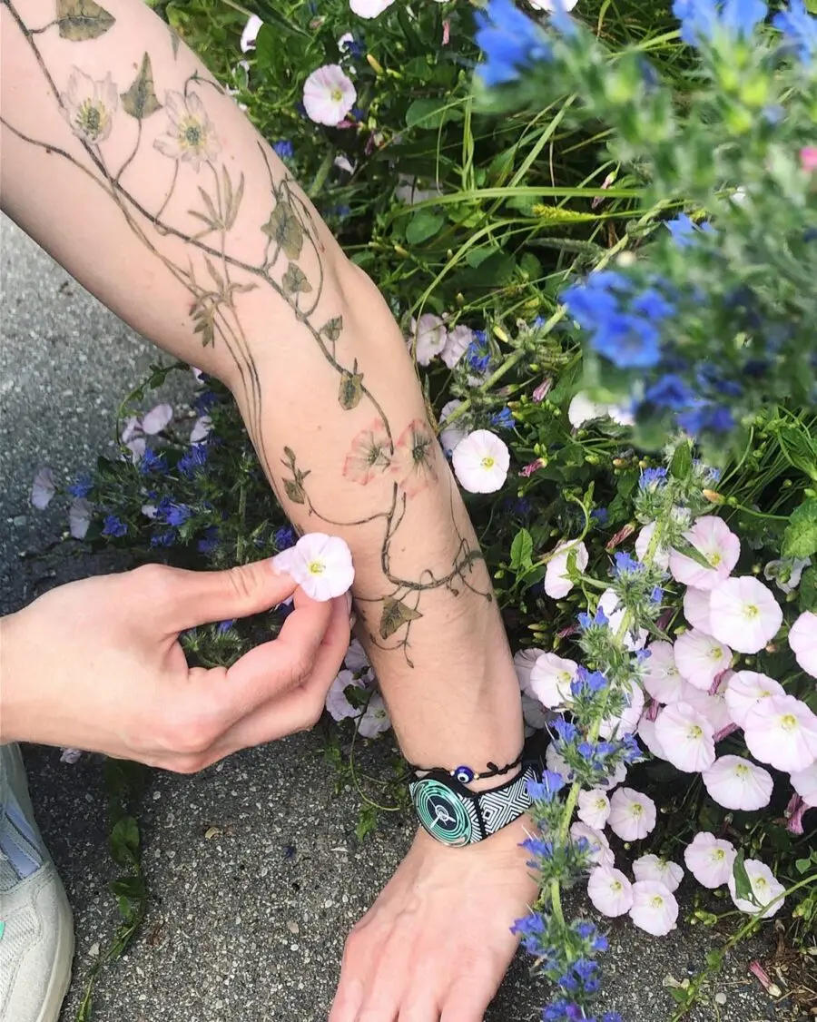 Elegant snowdrop design wrapped around the arm