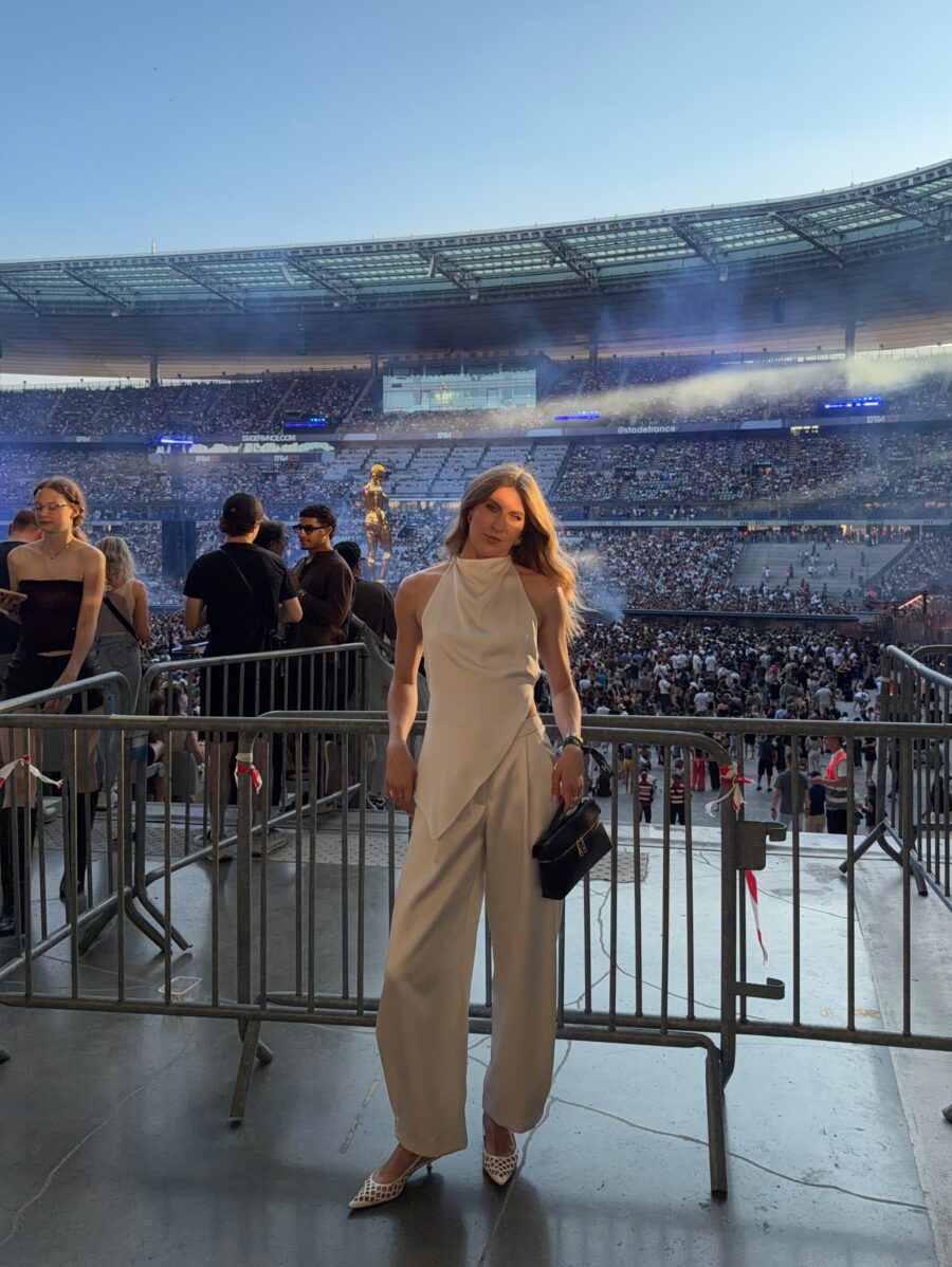 Chic and Sophisticated Drake Concert Ensemble
