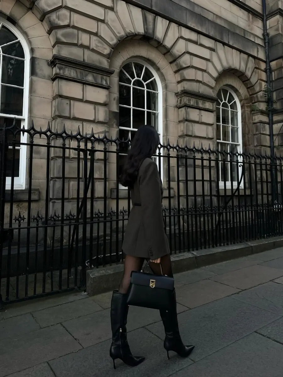 Chic blazer dress for a trendy street style.