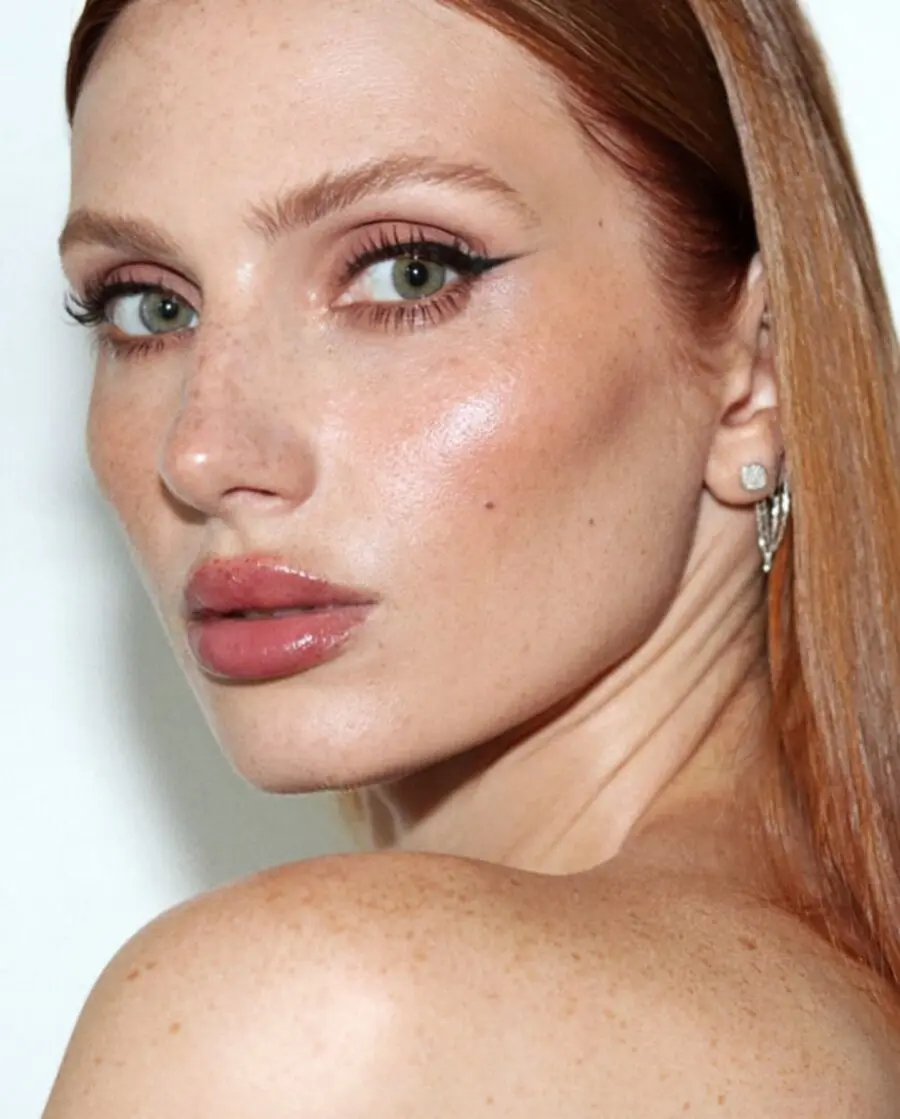 Glamorous and fresh wedding guest makeup look