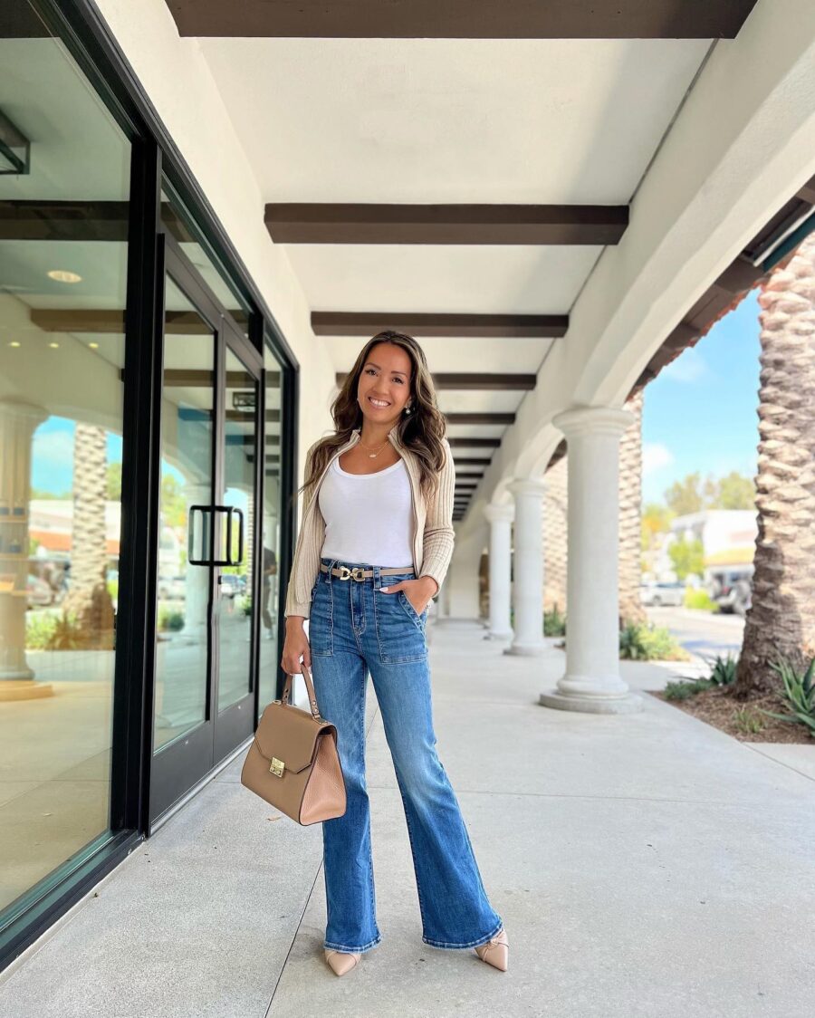 Chic Flare Jeans for Effortless Style
