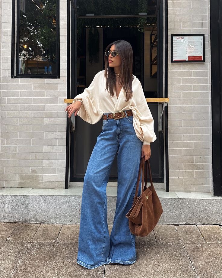 Chic Flare Jeans for Street Style Vibes