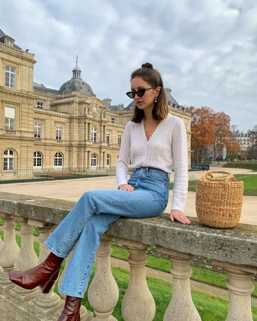Casual Chic Vibes with Flare Jeans