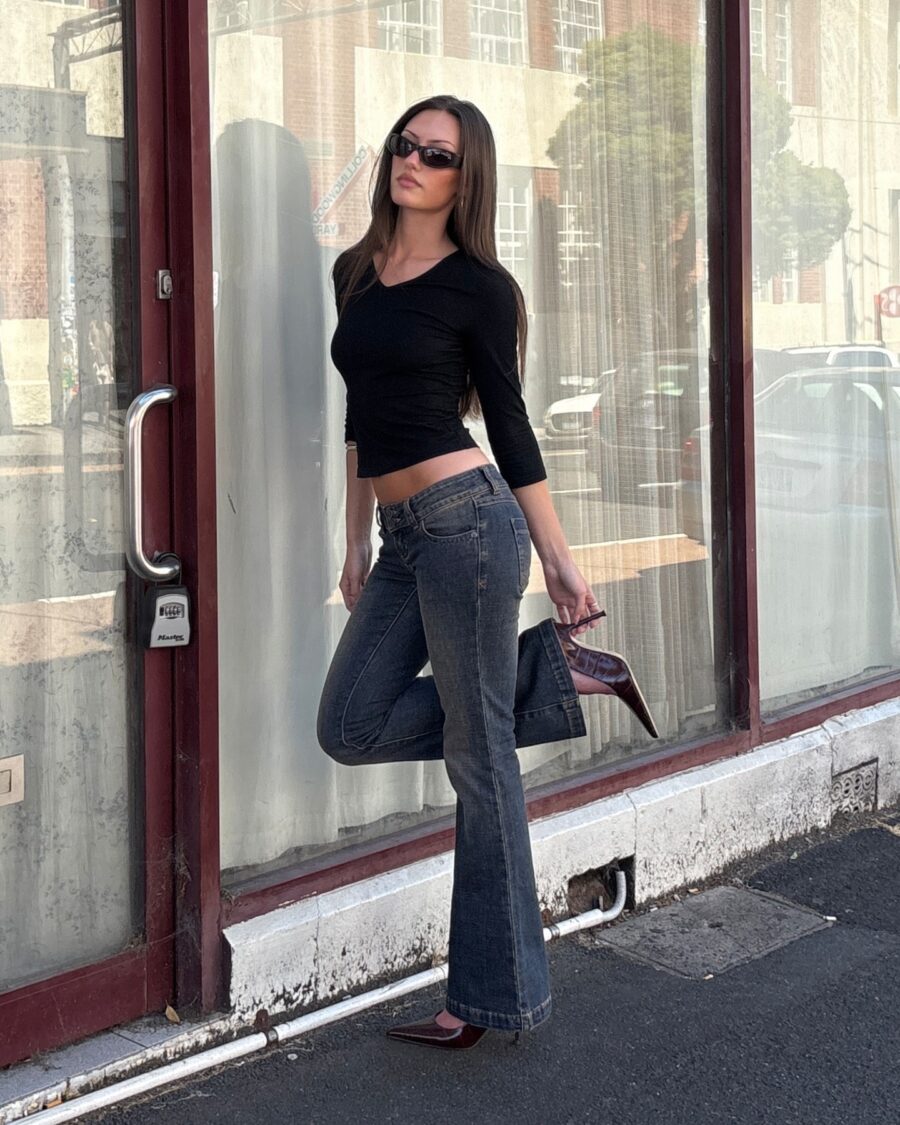 Chic Street Style with Flare Jeans