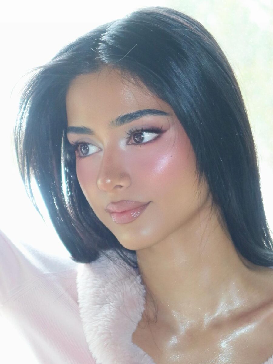 Gorgeous glowing makeup for wedding guests