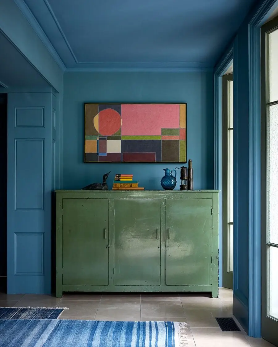 Vibrant Blue and Green Living Room Accents
