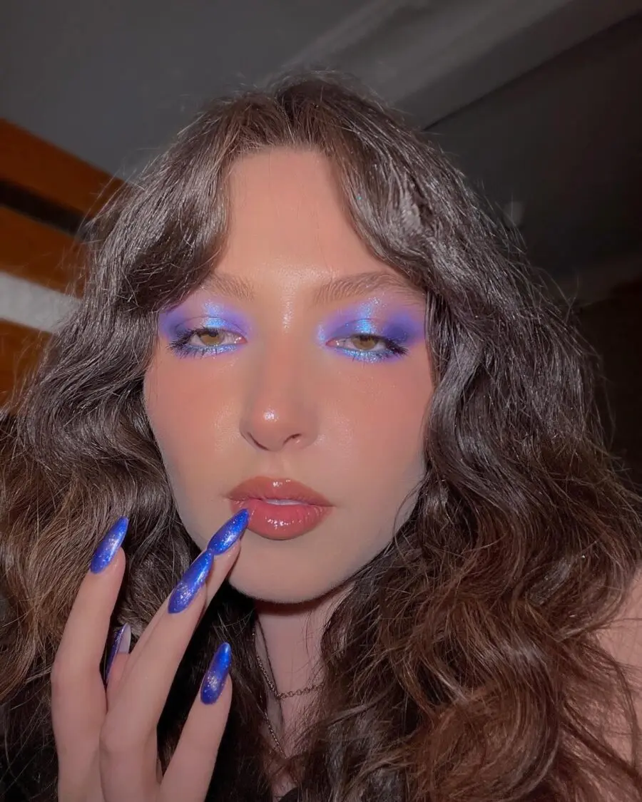 Vibrant halo eye with glossy finish