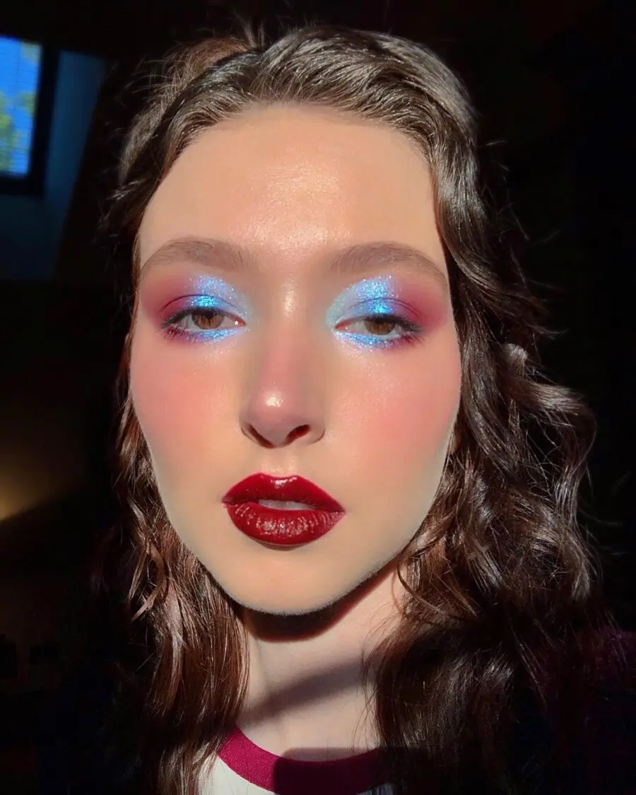A vibrant halo eye with bold lips.