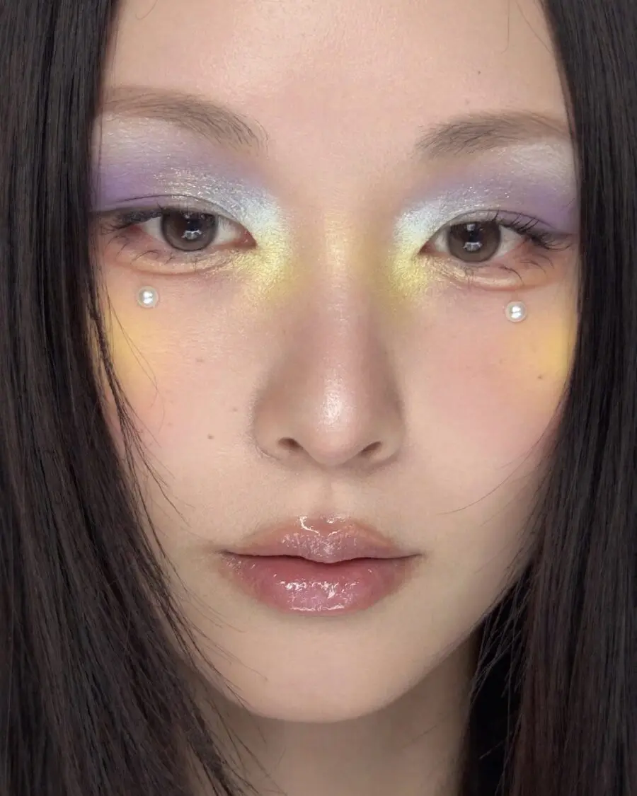 Stunning pastel halo eye makeup look revealed