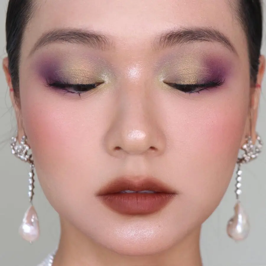 Stunning Halo Eye with Purple and Green Shades