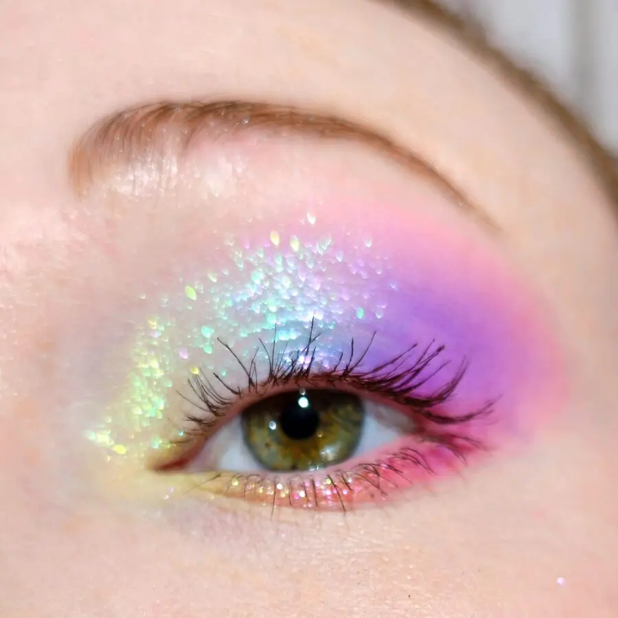 Vibrant halo eye with sparkling color gradient
