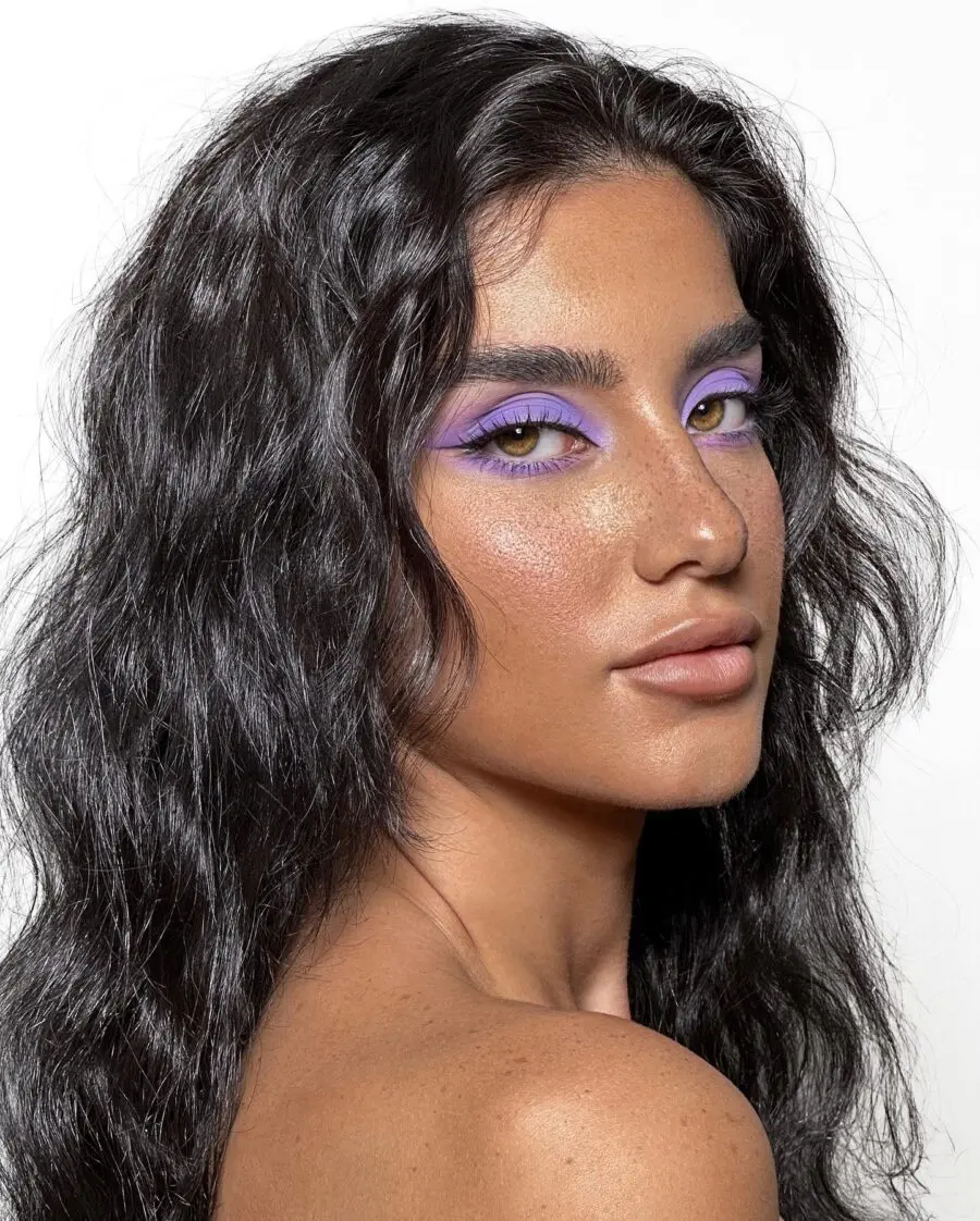 Stunning halo eye with vibrant purple hues