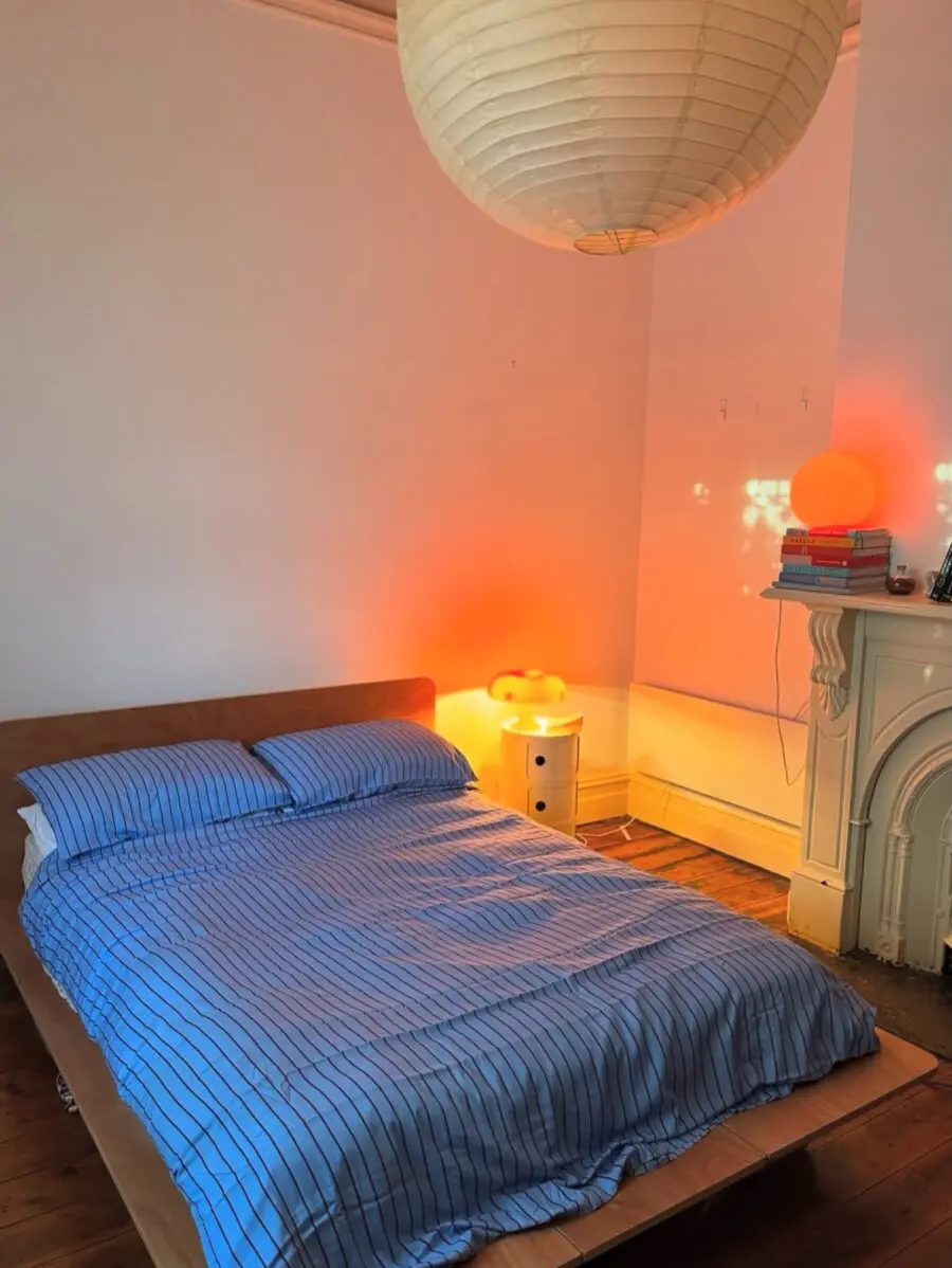 Cozy and Inviting Modern Bedroom Decor