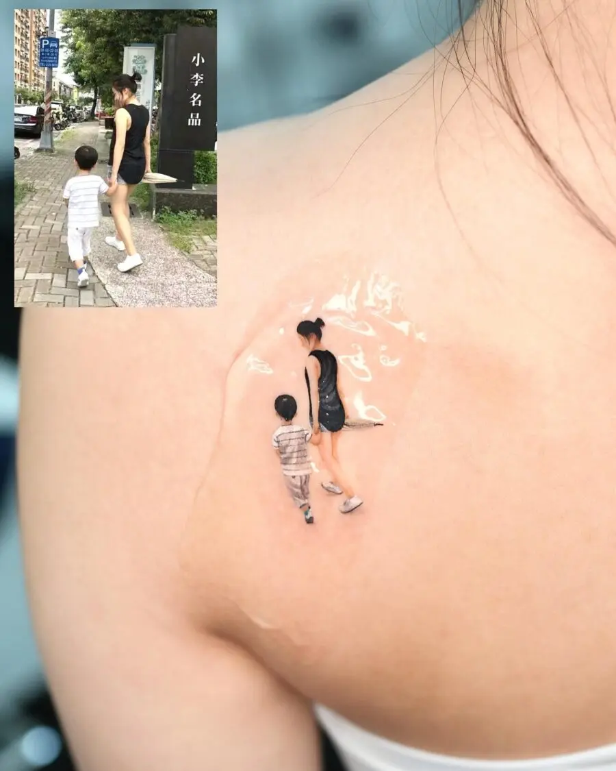 Touching bond captured in inked artistry