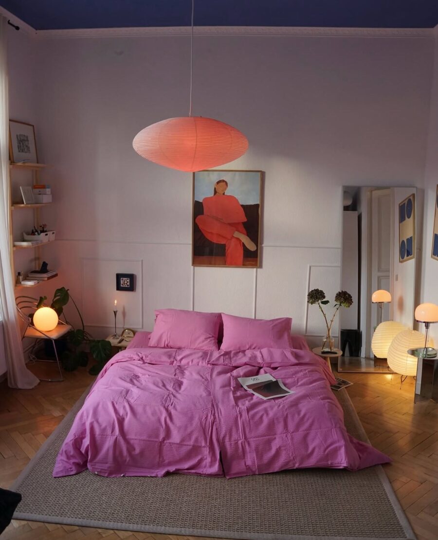 Cozy, bold vibes with pink tones and art