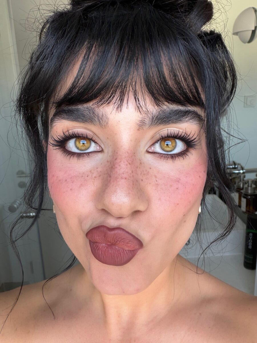 Flawless makeup for round face features