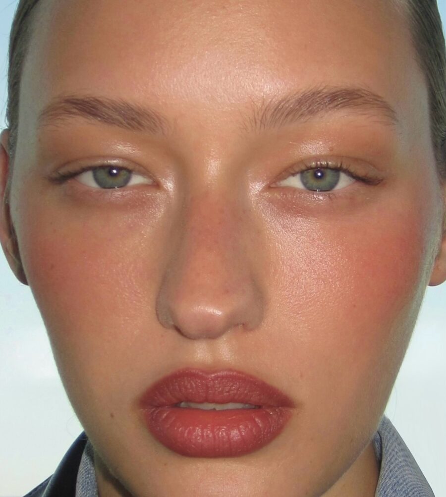 Natural Radiance for Round Face Makeup Styles