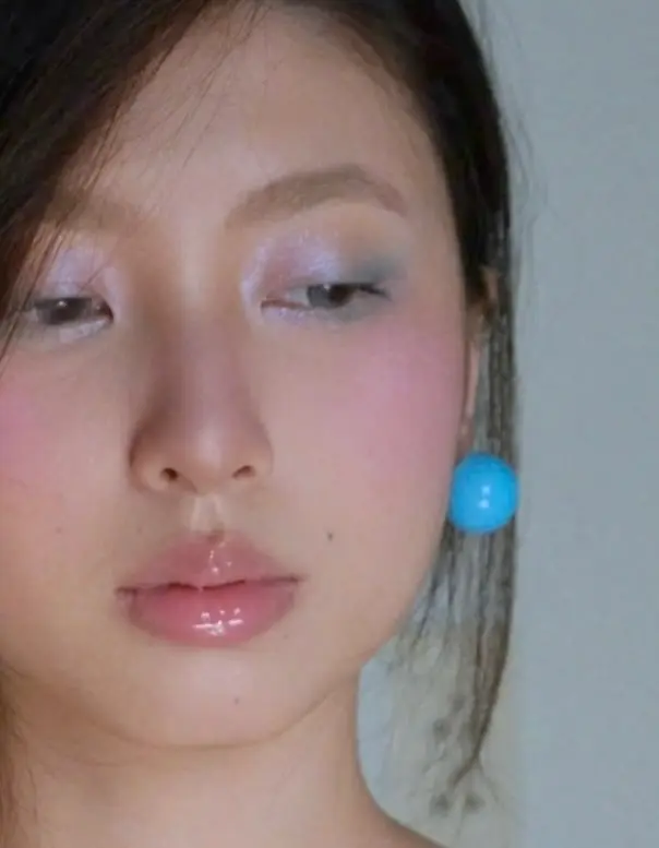 Playful Pastel Makeup for Round Faces