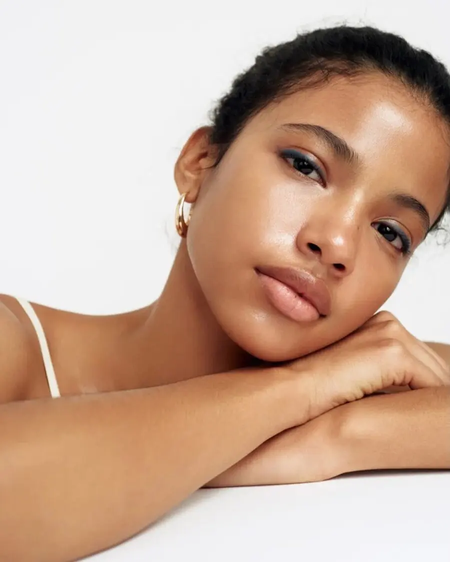 Subtle glam for small eyes with natural vibes