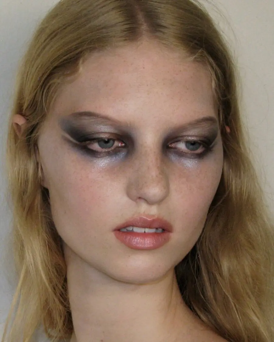 Bold smokey eye enhances small eyes beautifully