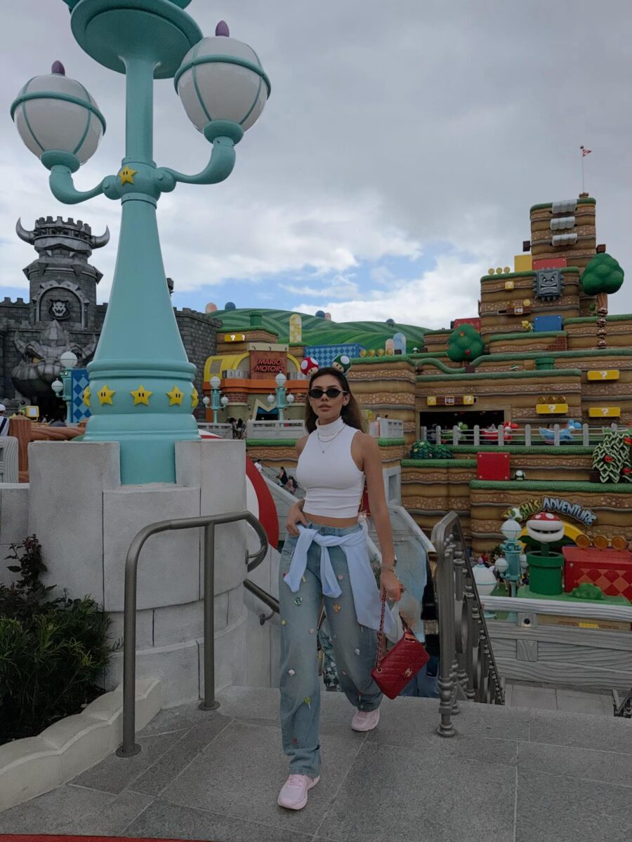 Chic and Comfortable Universal Studios Outfit